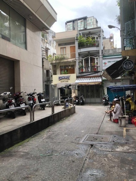 Bán nhà 2 tầng tại Đường Trần Hưng Đạo, Phường Cầu Kho, Quận 1, Hồ Chí Minh